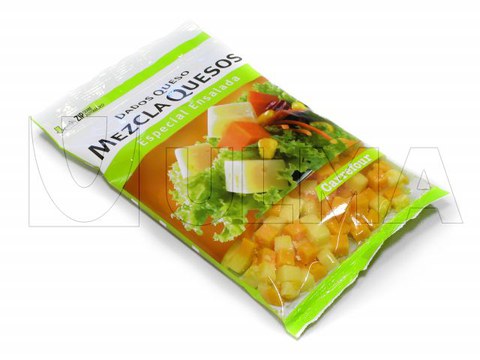 Diced cheese cubes packaging in vertical machine (VFFS) in modified atmosphere (MAP)