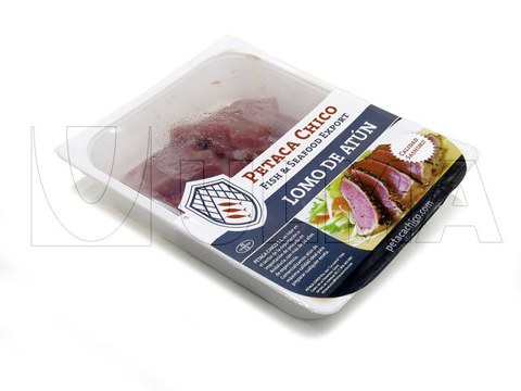 Fresh Tuna slices in traysealing