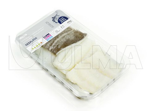 Unsalted cod slices packaging in traysealing