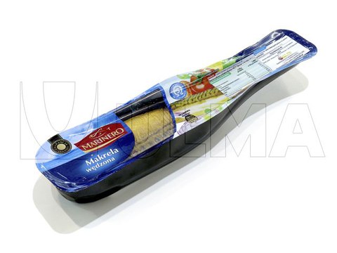 Mackerel packaging in thermoforming with rigid film and shaped contour cutting