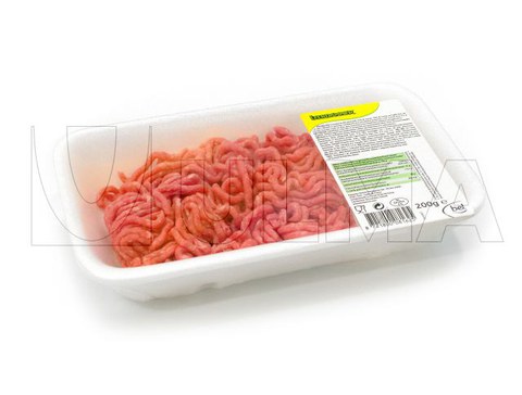 Mince meat packaging in poliestyren tray and PVC film.
