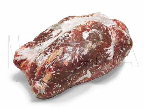 Frozen meat packing in flow pack with shrink film