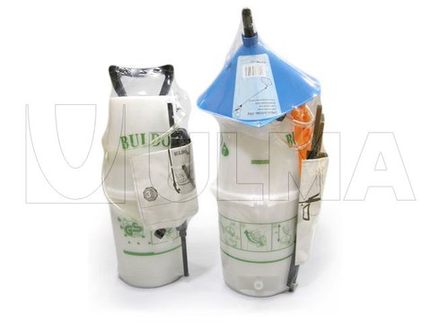 Compression sprayer packaging in flow pack wrapper (HFFS)