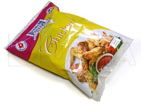 Frozen chicken parts packaging in vertical machine (VFFS) in poliethylene and laminated film in pillow pack