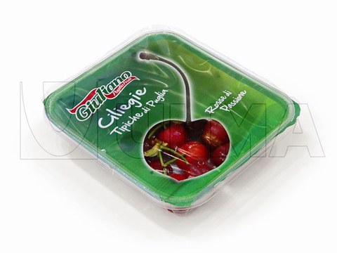 Cherries packaging in traysealing