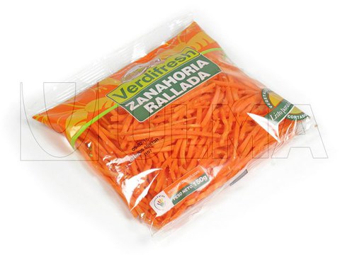 Ready-to-eat grated carrot in vertical machine (vffs)