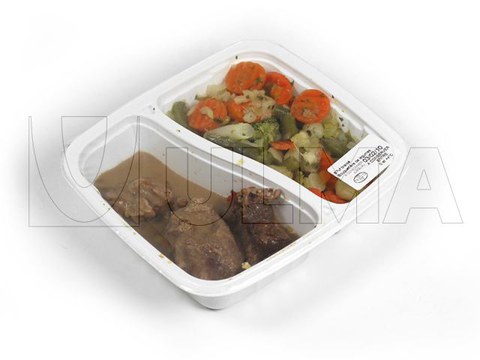 Cooked beef stew and vegetables in traysealing with modified atmosphere (MAP)