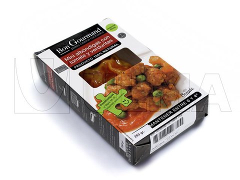 Cooked food vacuum packaging in thermoforming in flexible film